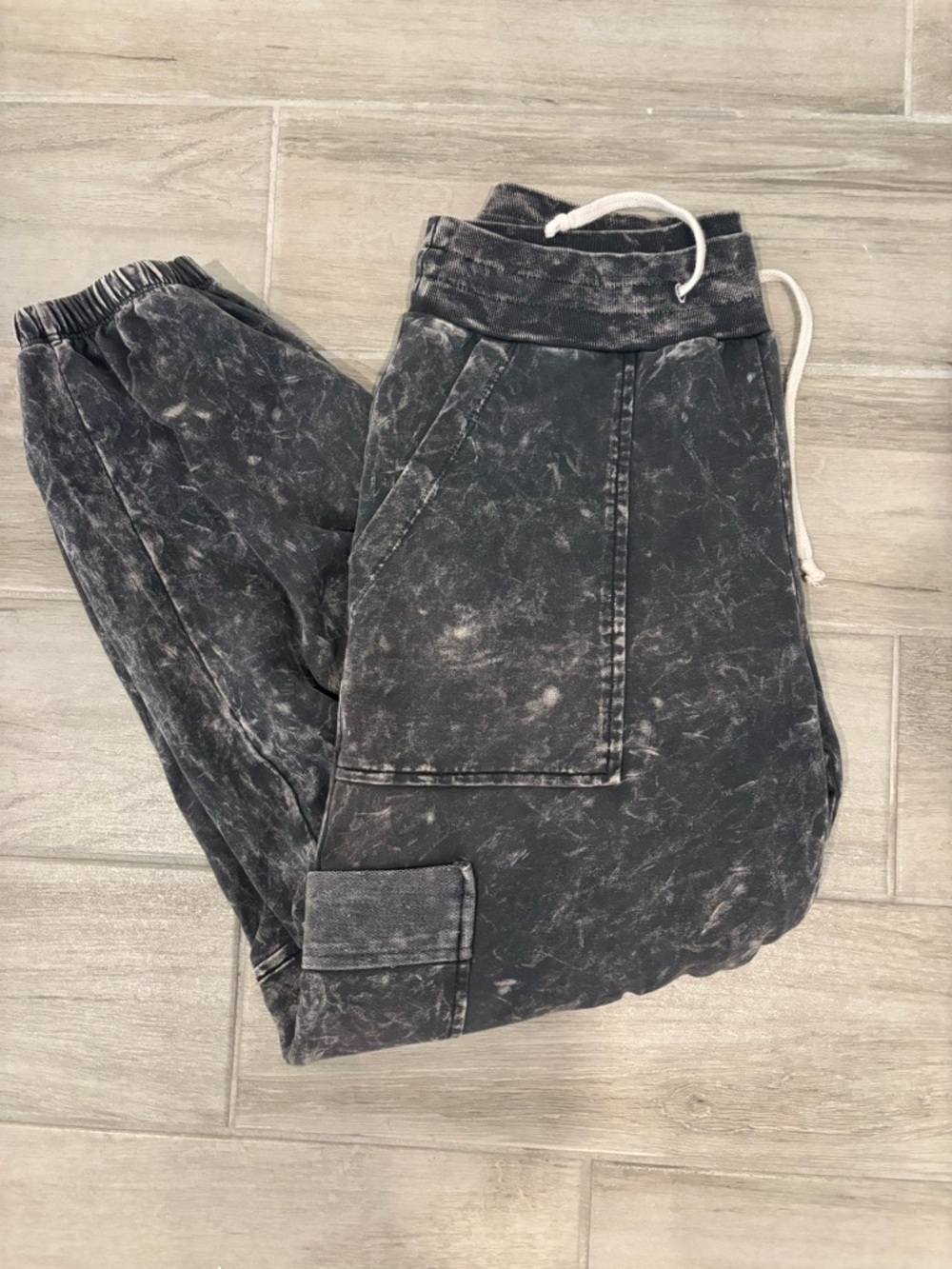 Shore Sarasota Boutique Acid-Wash Charcoal Drawstring Joggers size Medium